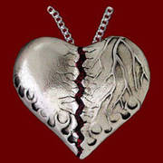 Подвеска Broken Heart Pendant